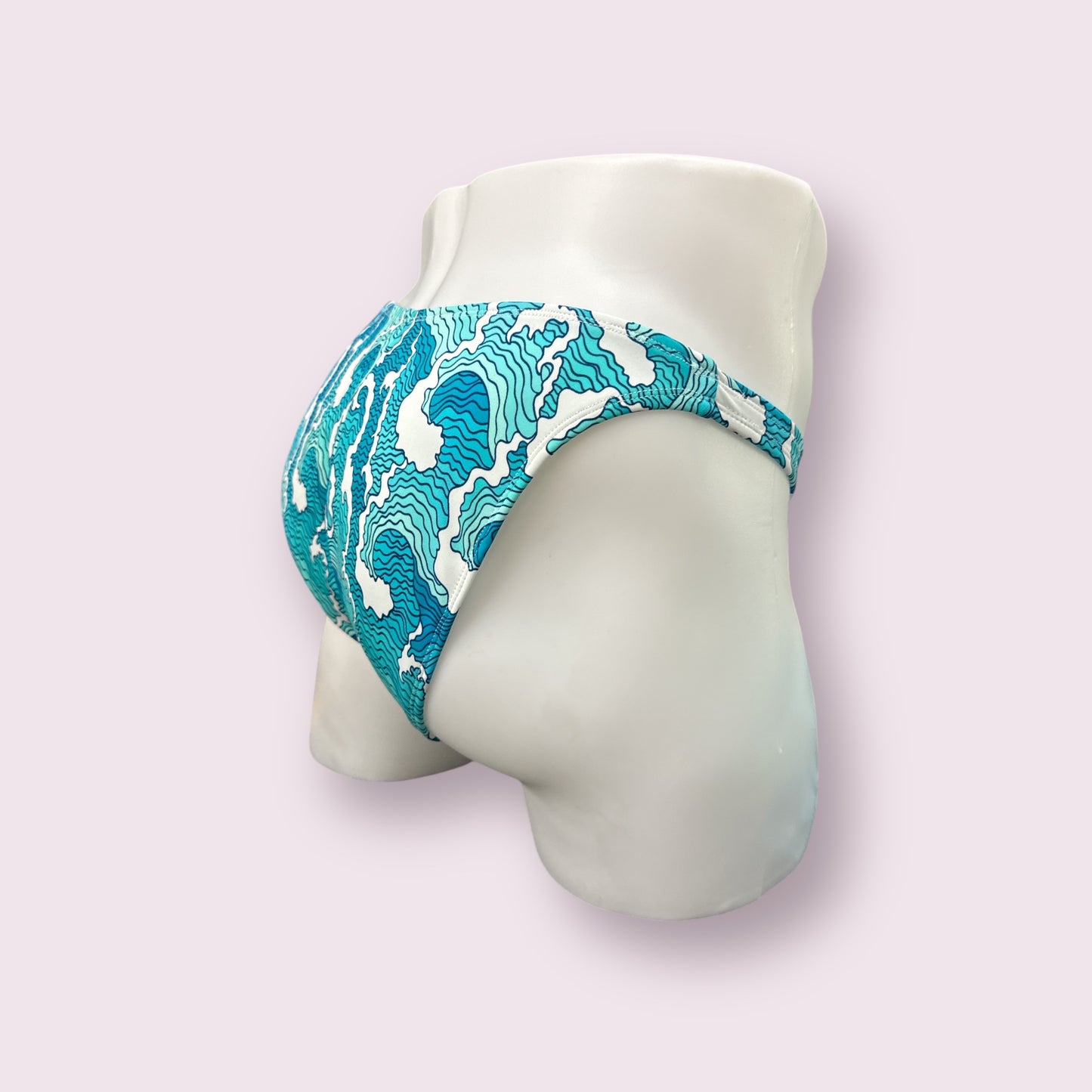 Crazy waves spandex posing trunks