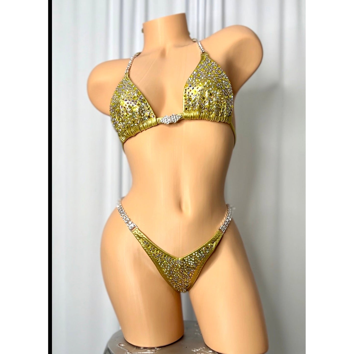 RENTAL Gold Yellow Wellness suit SMALL/PRO