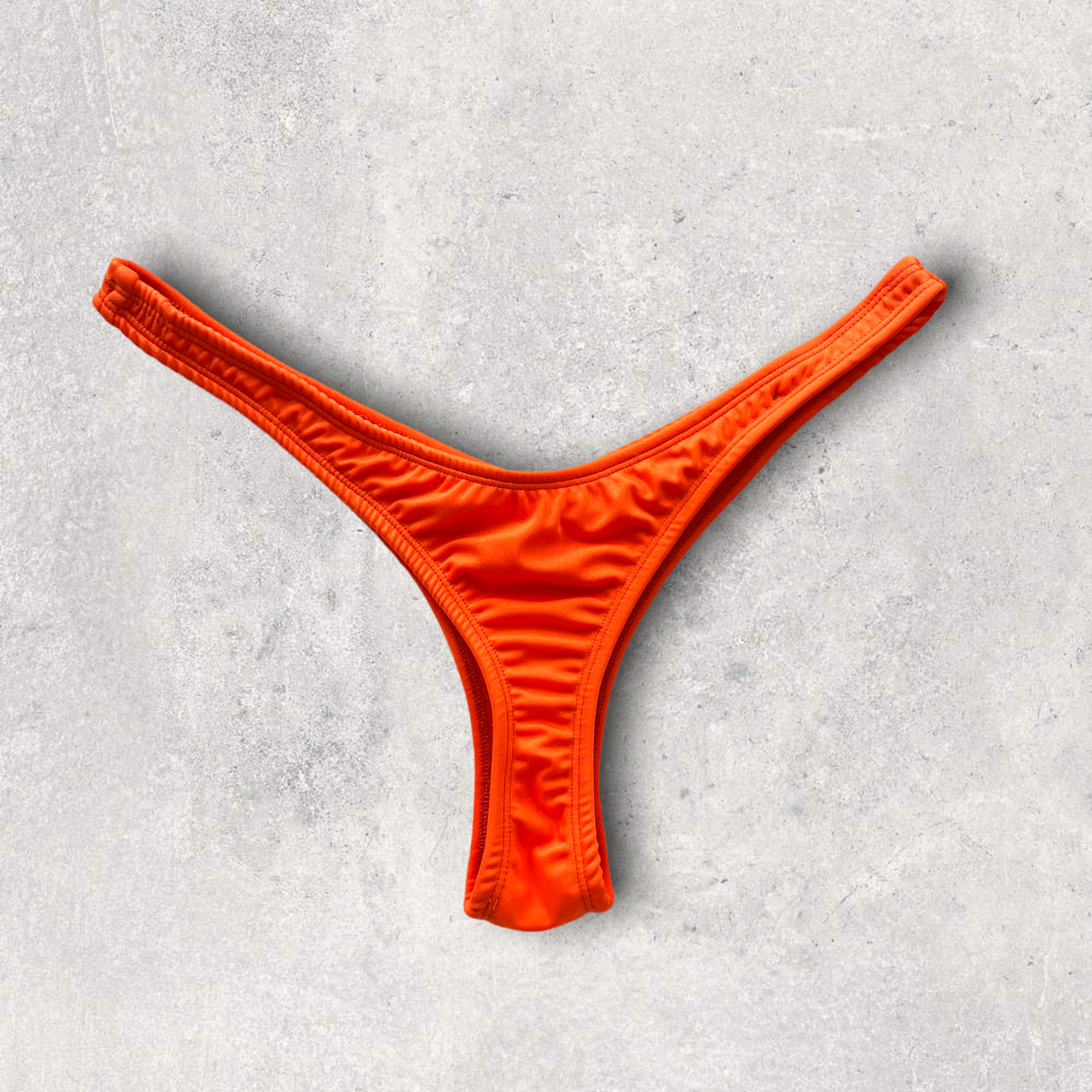 Wellness THONG BACK posing suit