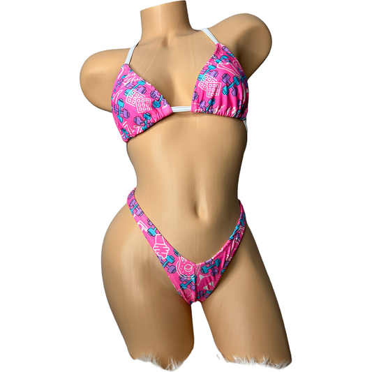 PREPLIFE figure posing bikini
